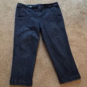 Ladies cropped jeans
